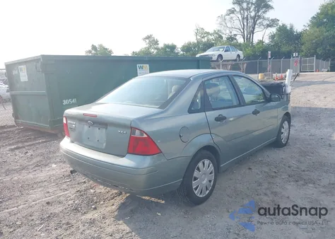 2005 Ford Focus Zx4 z USA, uszkodzony, nr VIN 1FAFP34N95W258850